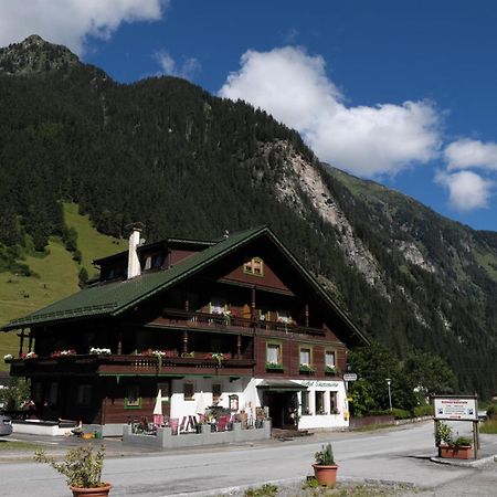 Hotel Gasthaus Schwarzenstein Ginzling Exterior foto