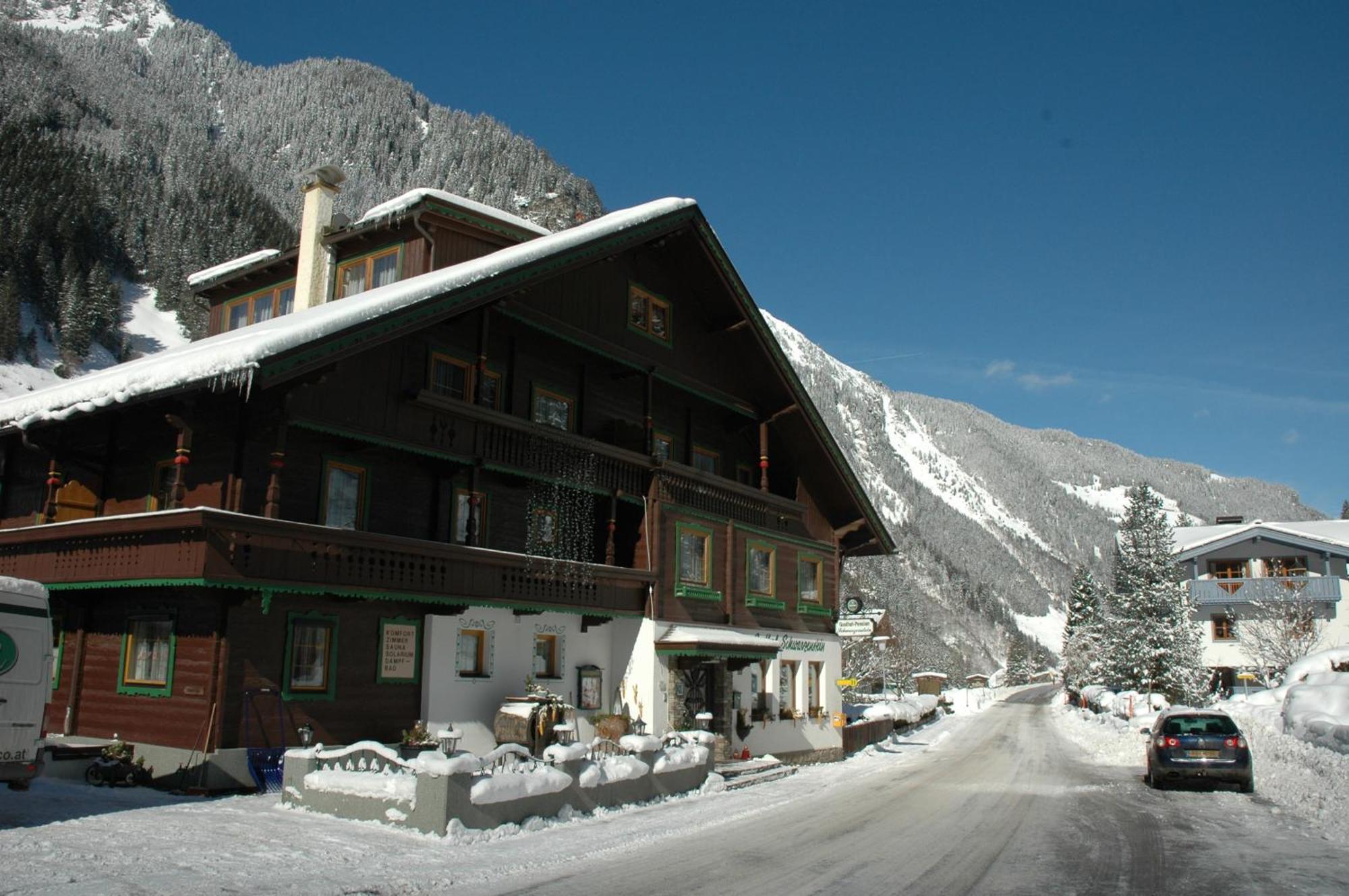 Hotel Gasthaus Schwarzenstein Ginzling Exterior foto